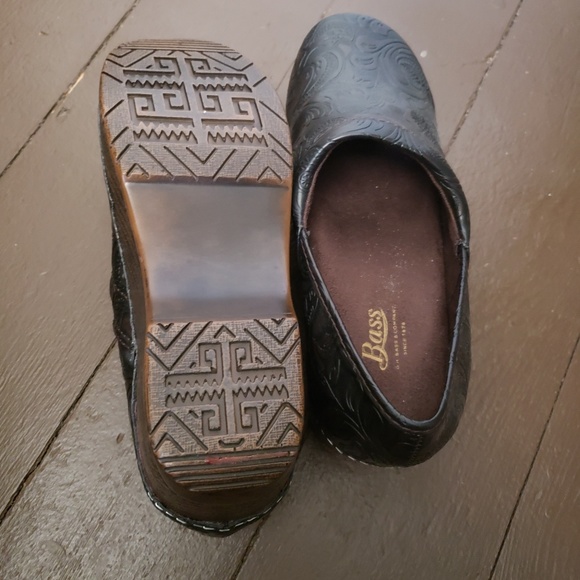 Clogs - Picture 3 of 3